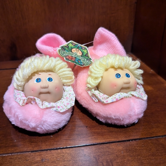 Cabbage Patch Kids Other - Vintage 1984 CABBAGE PATCH KIDS Pink Slippers Shoes - New With Tags - Hole